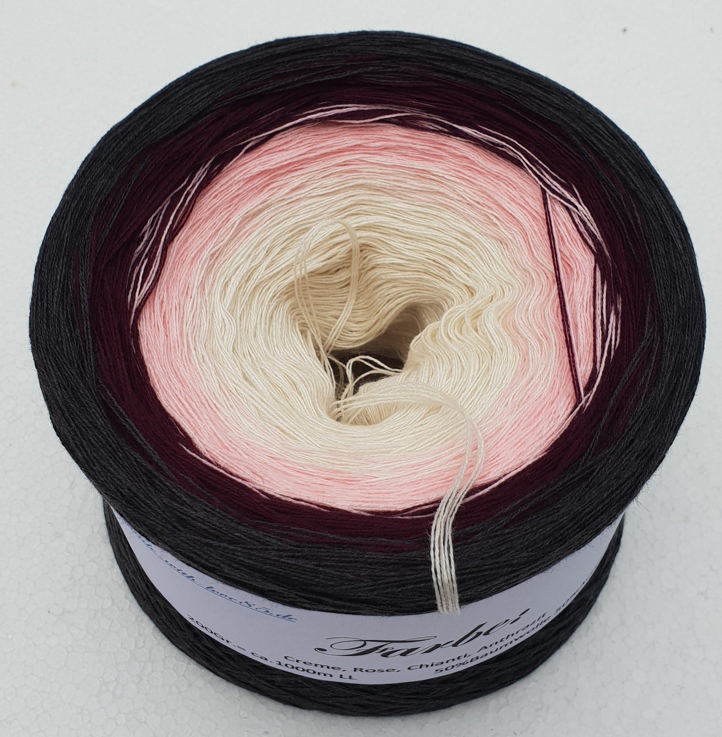 creme, rose, chianti, anthrazit