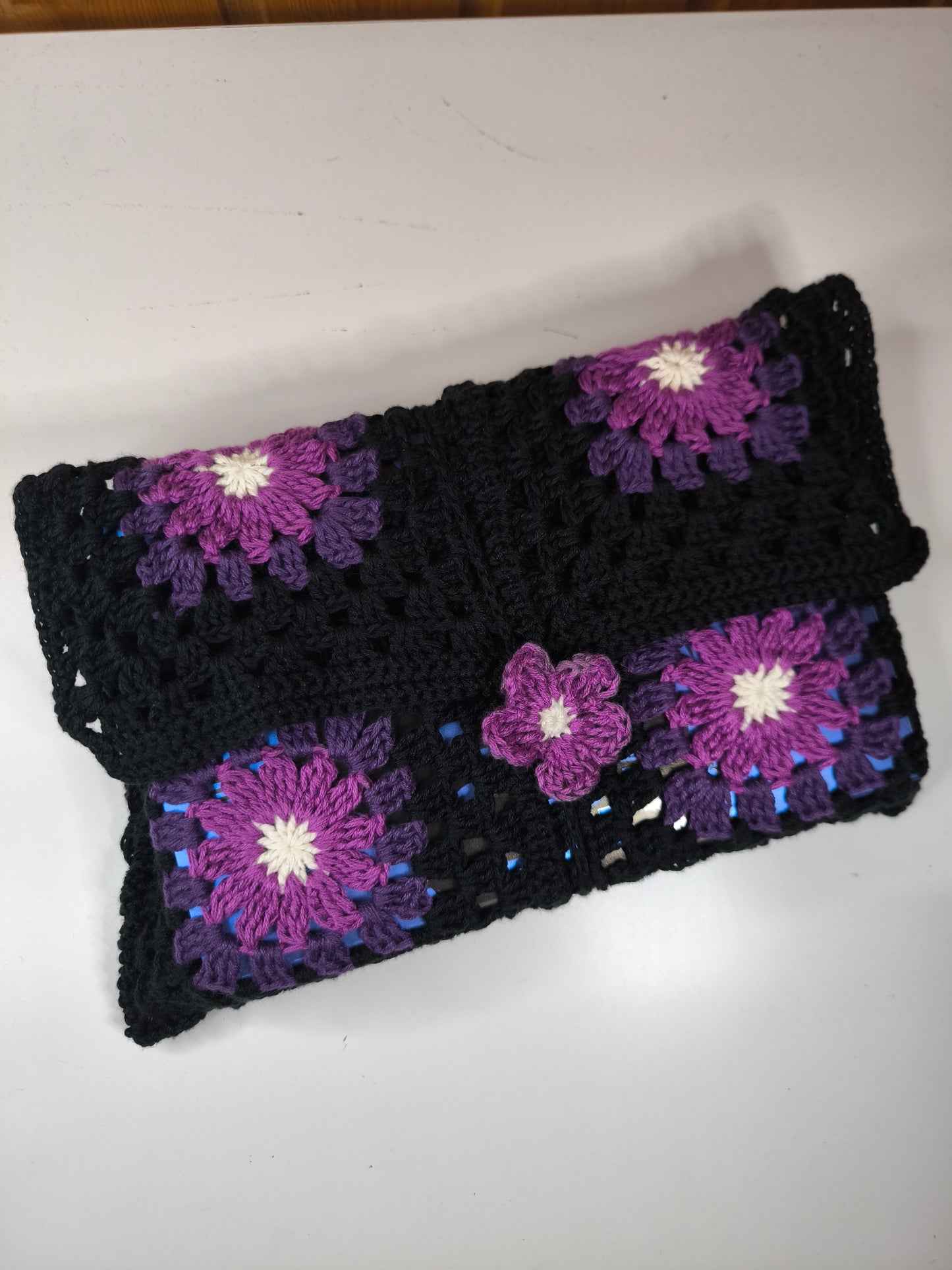 Buchtasche gehäkelt